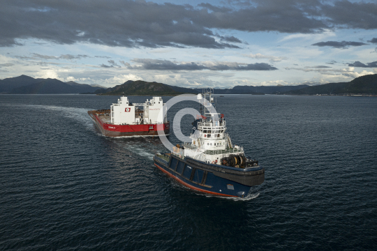 FFS Arion towing BoaBarge 34 611