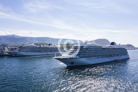 Viking Sea and Viking Star 412