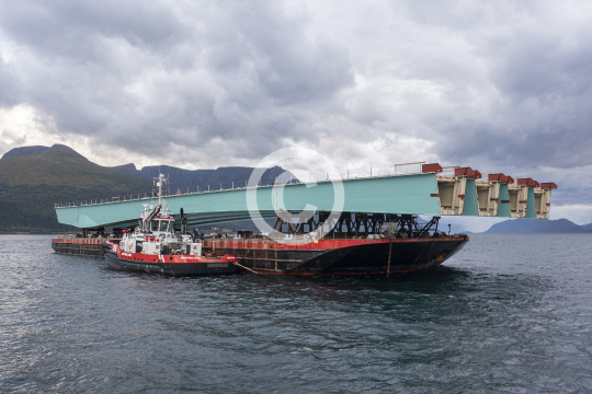 Waterland and Wagenborg Barge9 30